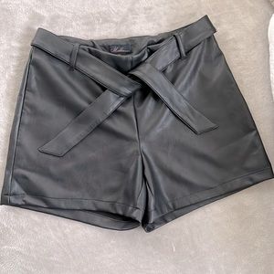 Faux leather shorts with belt